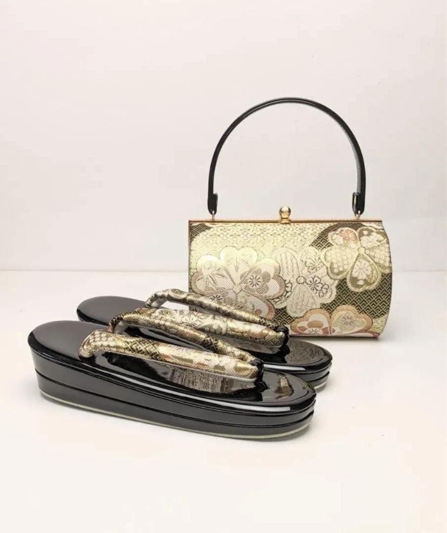 【限定セール！】成人式 草履バッグセット 黒金 和装バッグ 着物 浴衣 おしゃれ