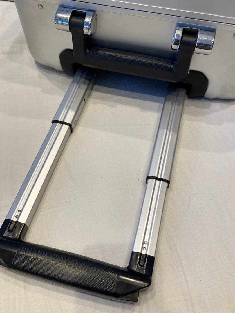 ゼロ　機内持ち込み　ハードスーツケースキャリー