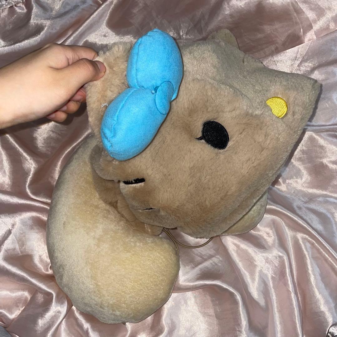 【即日発送】新品 日焼けキティ ネックピロー‬ 海外旅行 トラベル 日本未発売