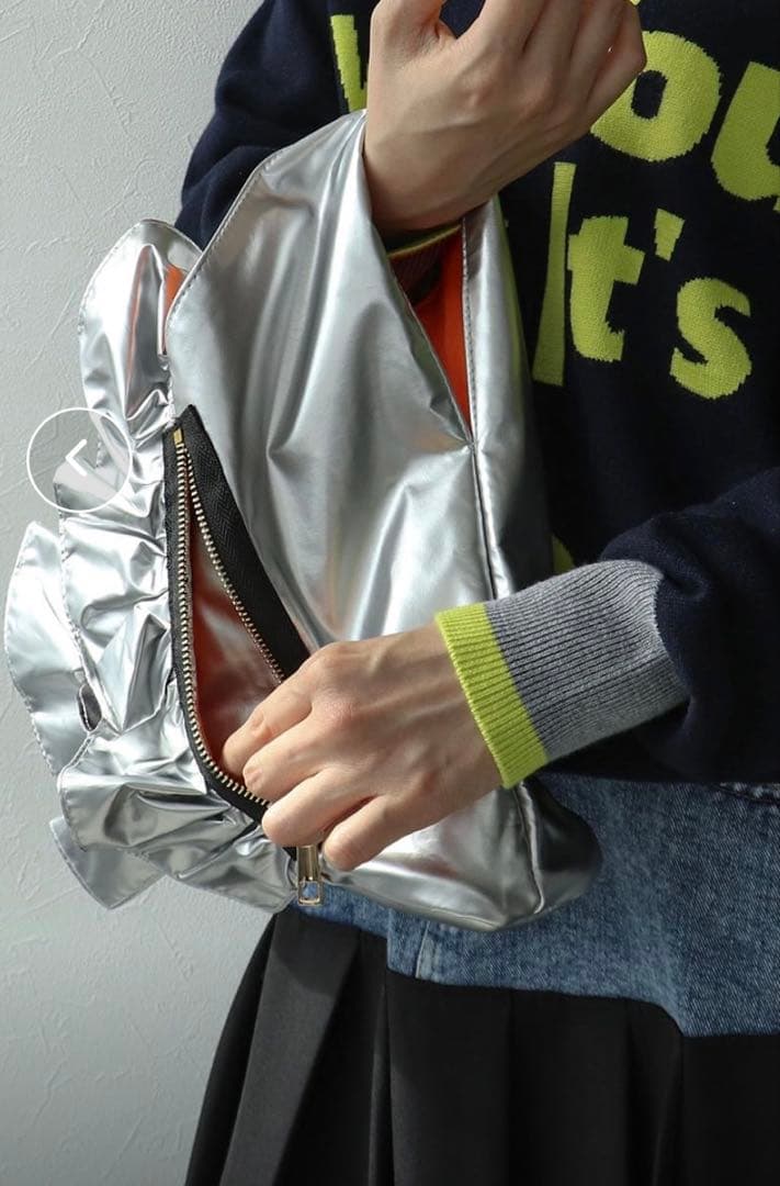 リズレイ×アウトドアトライアングルフリルミニバッグ