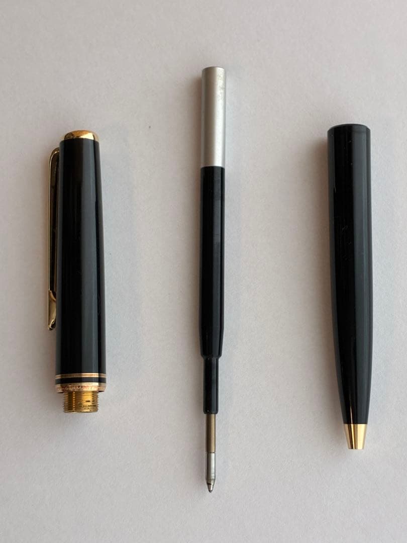 Montblancモンブランクラシックボールペン（ブラック）