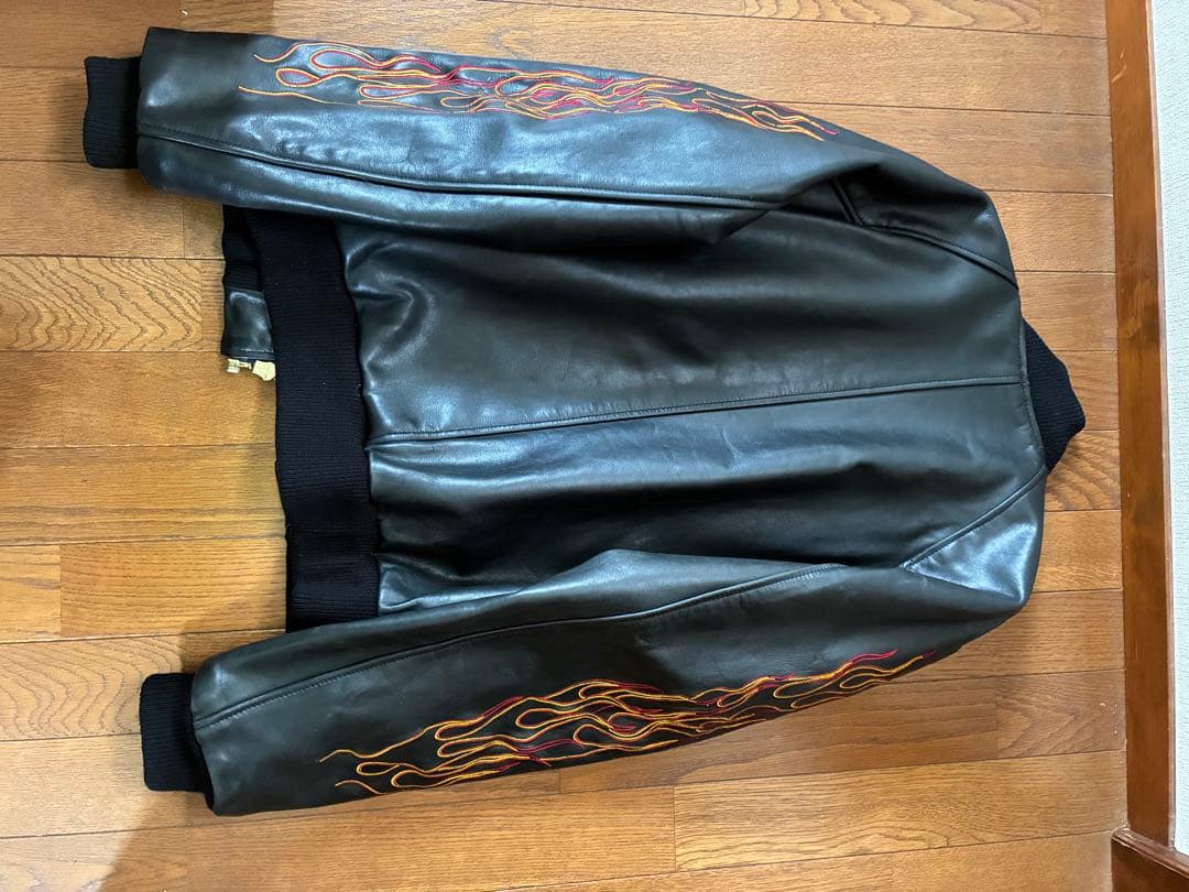 黒 レザー シングルライダースジャケット 炎の刺繍