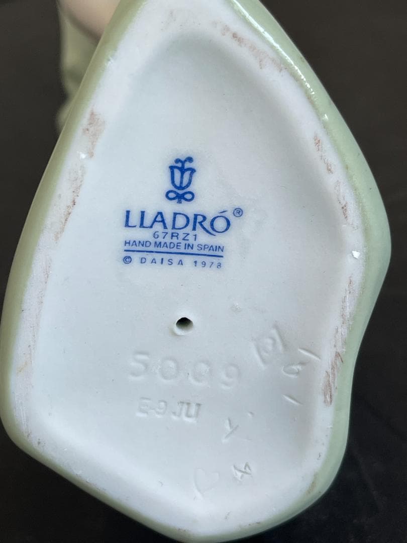 LLADR(リアドロ）　女性置物　２９４