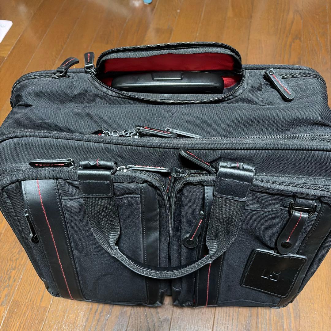 キャリーケース よこ型 2輪 26リットル 機内持ち込みサイズ