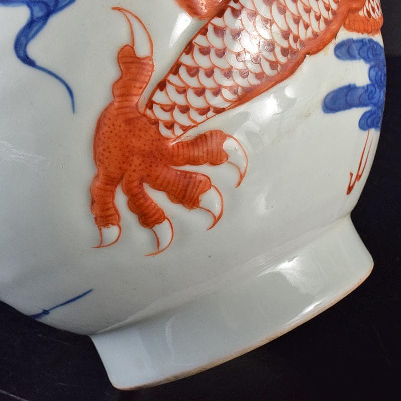 中国　大清乾隆年製款　青花紅釉盛上雲龍文　長顎瓶　M　R8285B