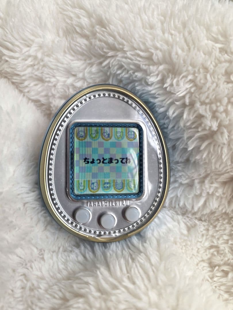 たまごっち4u ブルー　あまり使用してませんが、中古です　動作確認済み