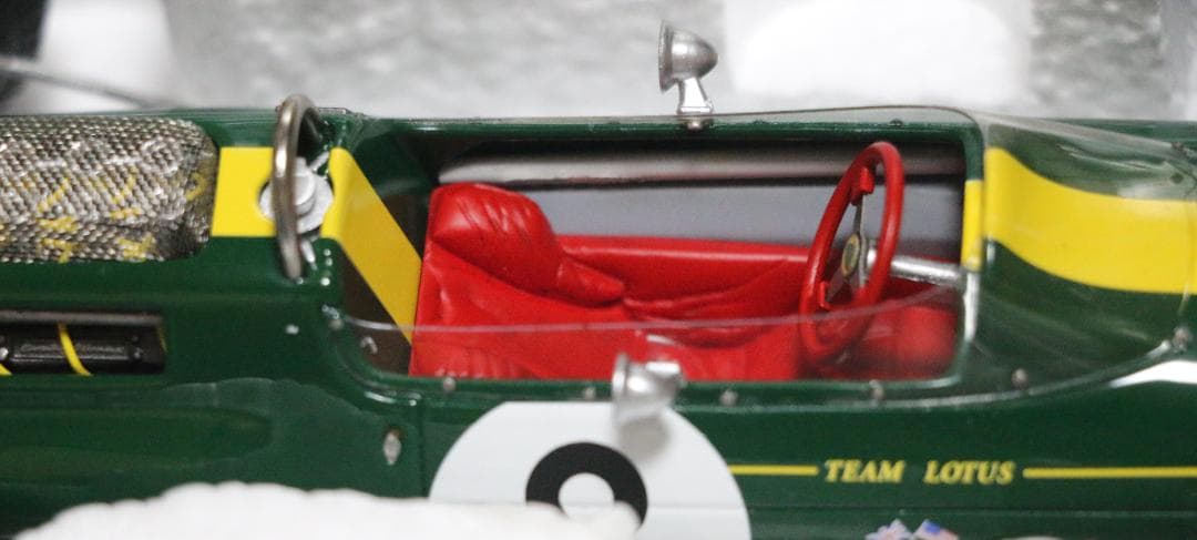 SPARK製 　ロータス２５　Ｊ・クラーク　１９６３チャンピオン 1/18