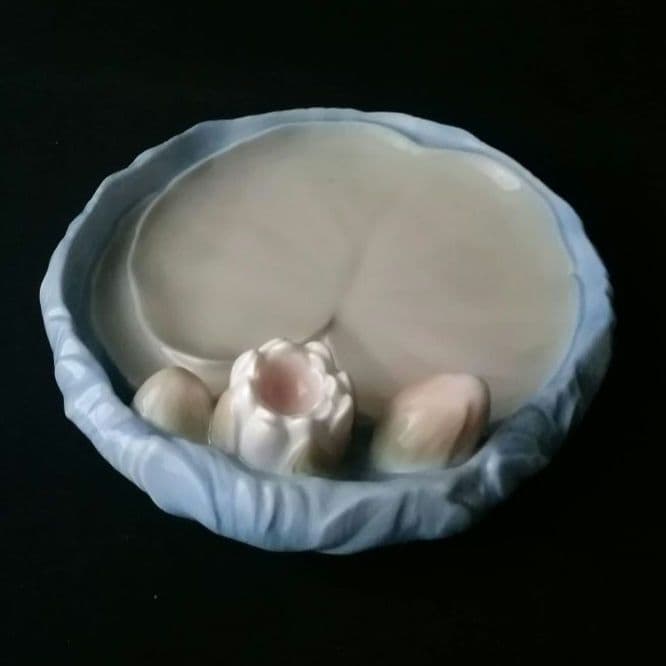 逸品　蓮の花プレート　B&G　ビング オー グレンダール　デンマーク　釉裏彩