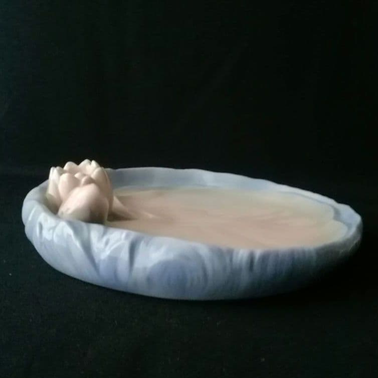 逸品　蓮の花プレート　B&G　ビング オー グレンダール　デンマーク　釉裏彩