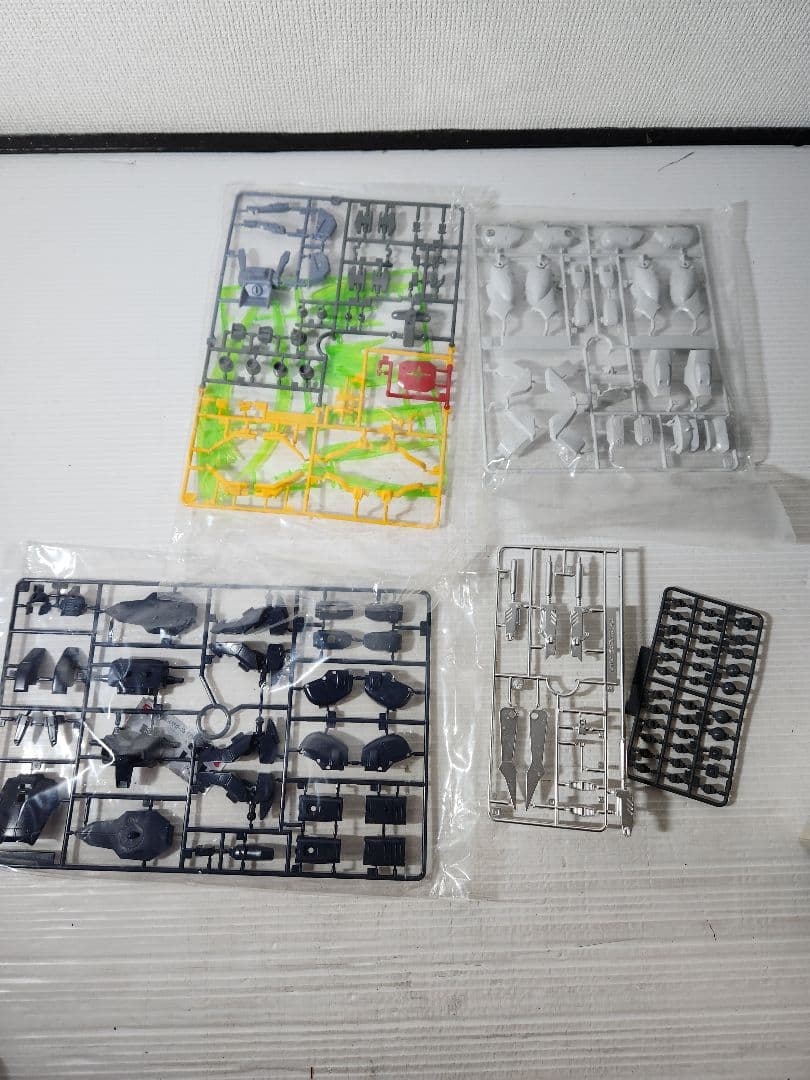 HG 新機動戦記ガンダムW 1/100 プラモデル 4箱セット 未組立保管品