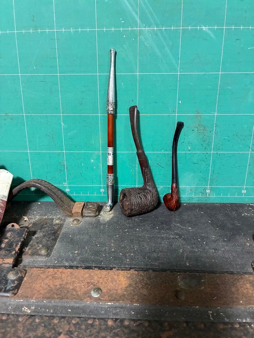 レトロ箱タバコパッケージとキセル