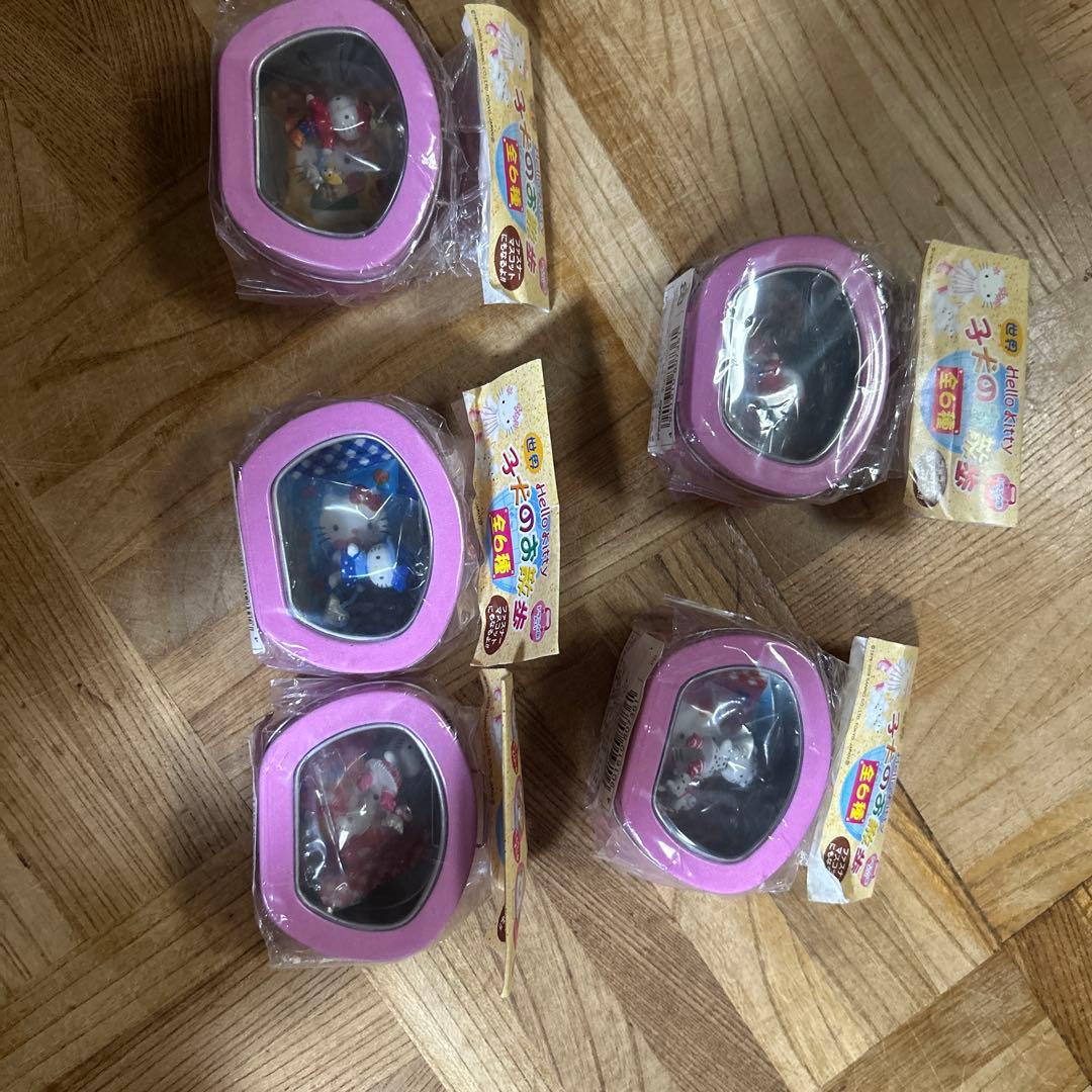 d*9様 ハローキティ 子犬のお散歩　5種類