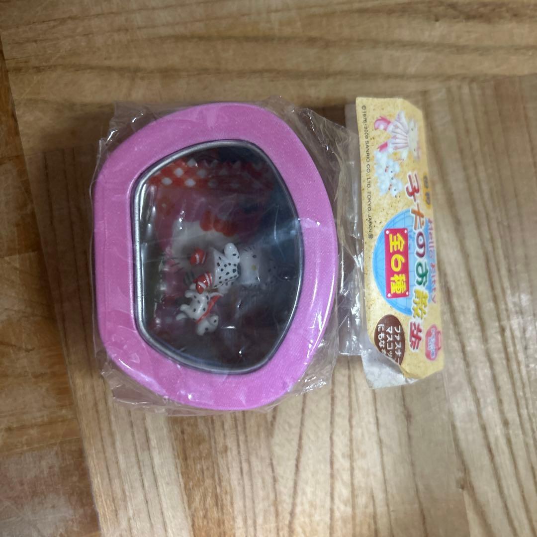 d*9様 ハローキティ 子犬のお散歩　5種類