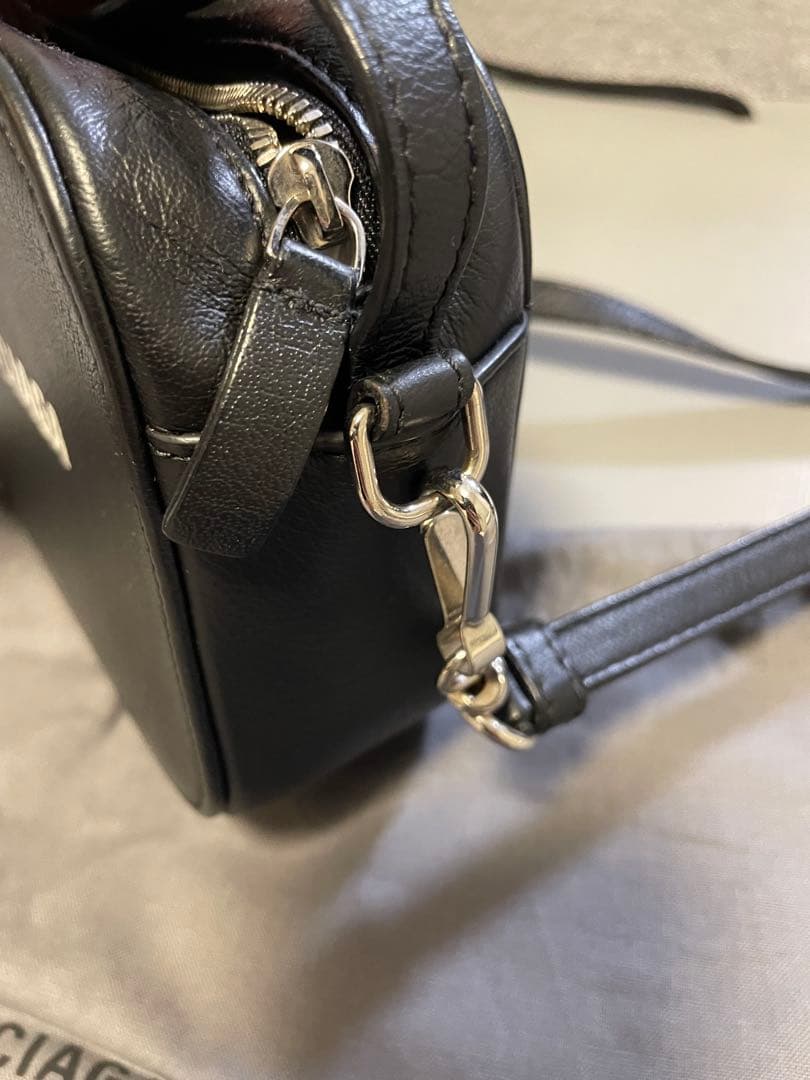 BALENCIAGA ブラック ショルダーバッグ
