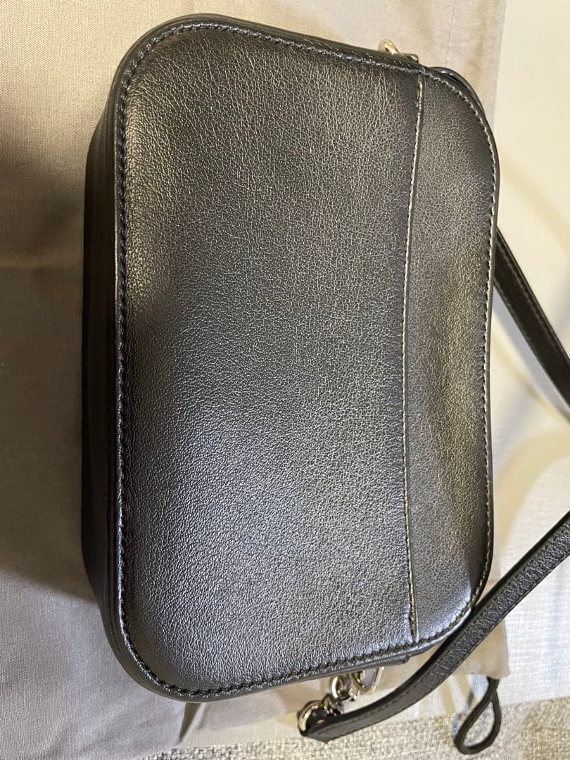 BALENCIAGA ブラック ショルダーバッグ