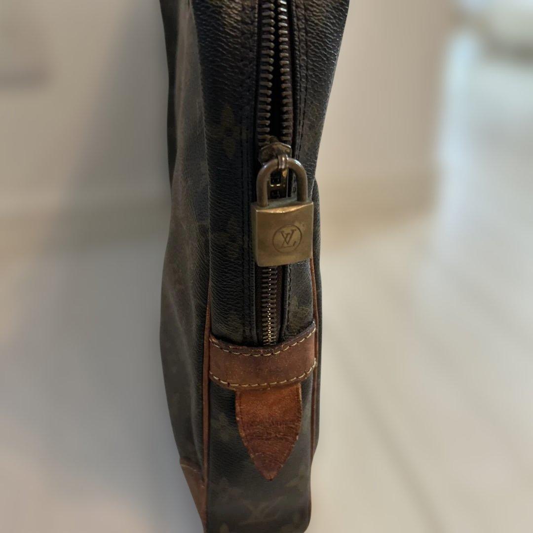 【最安値】ルイヴィトン モノグラム ポルトドキュマン・ヴォワヤージュ