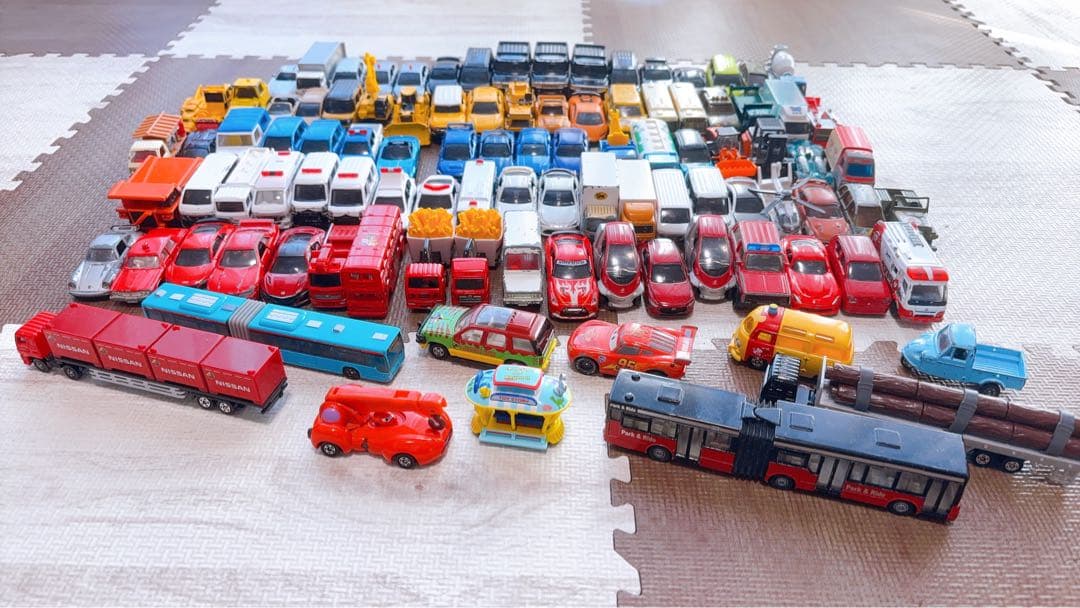 トミカ ミニカーセット 多数