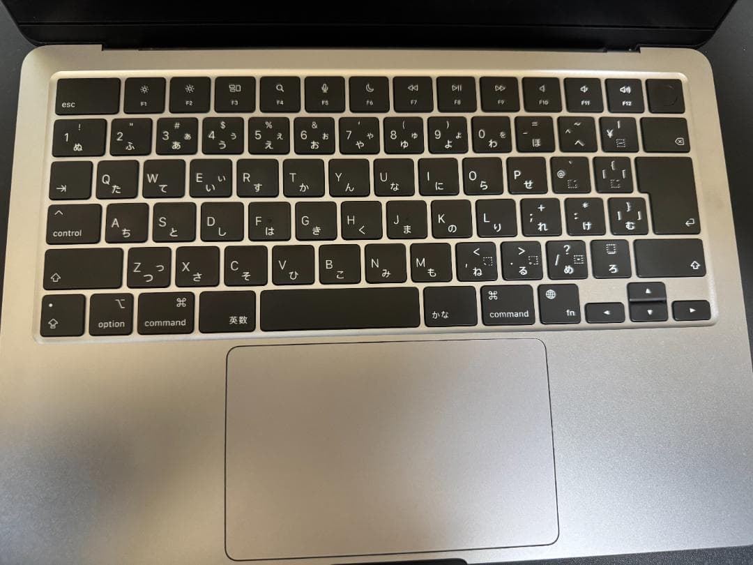 MacBook Air M2 13インチ 8GB/256GB Apple整備済品