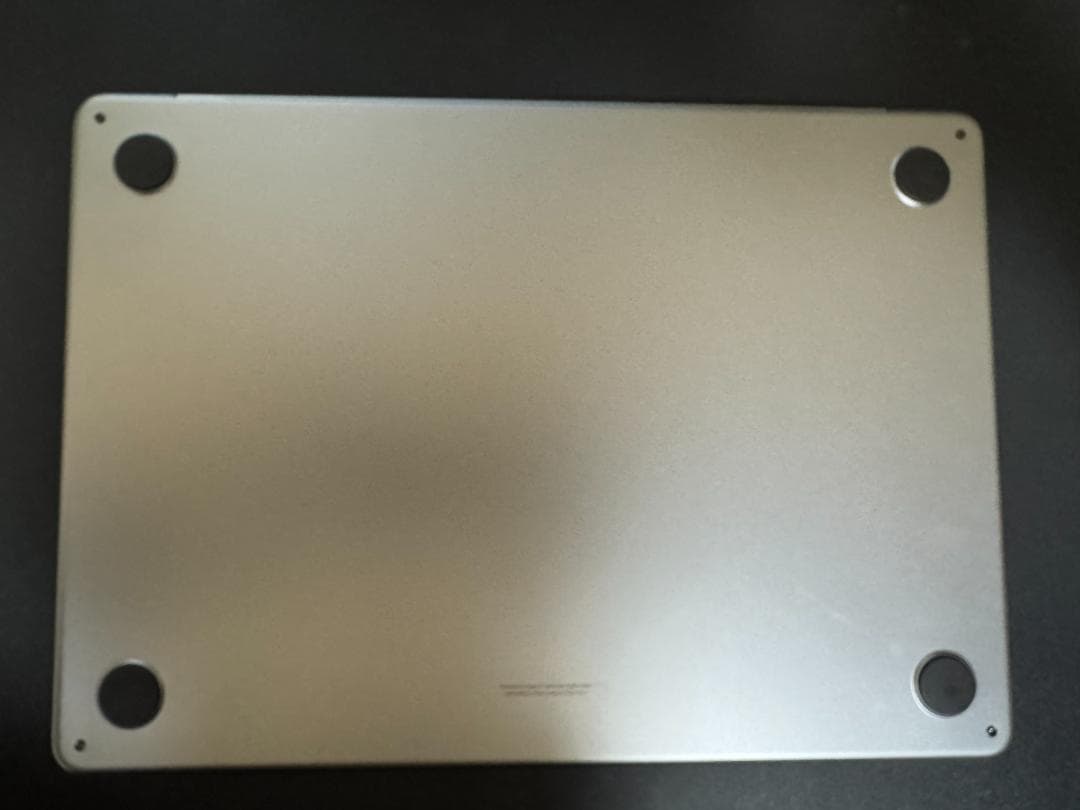 MacBook Air M2 13インチ 8GB/256GB Apple整備済品