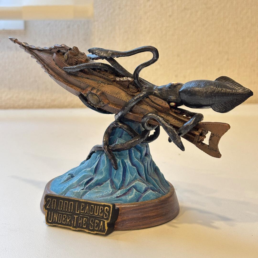 東京ディズニーシー フィギュア 海底2万マイル ノーチラス号と巨大イカ