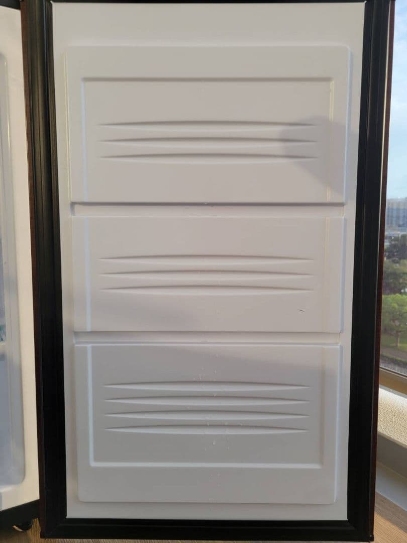 クーマ様2023年製88L冷凍庫 SP-88LF1-WD木目調 直冷式