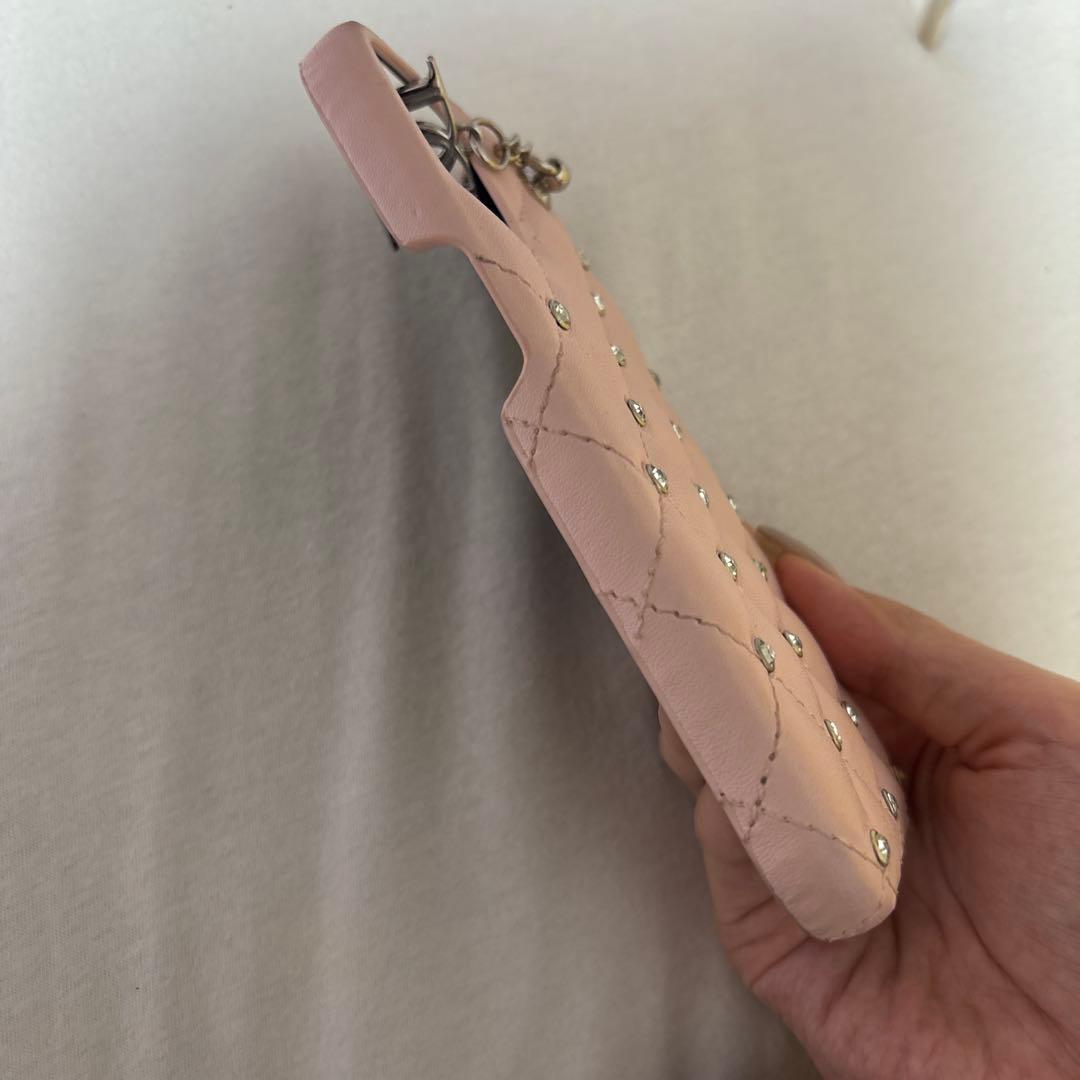 ダーリッチ 完売商品 iPhone15 ピンクキルティングケース