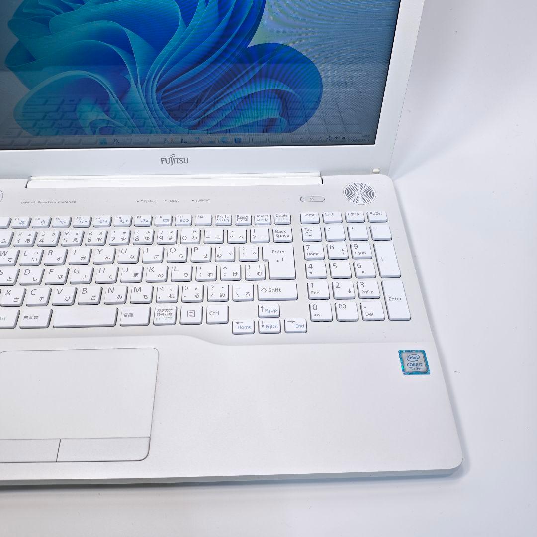 富士通 LIFEBOOK AH50/D2 FMVA50D2WP