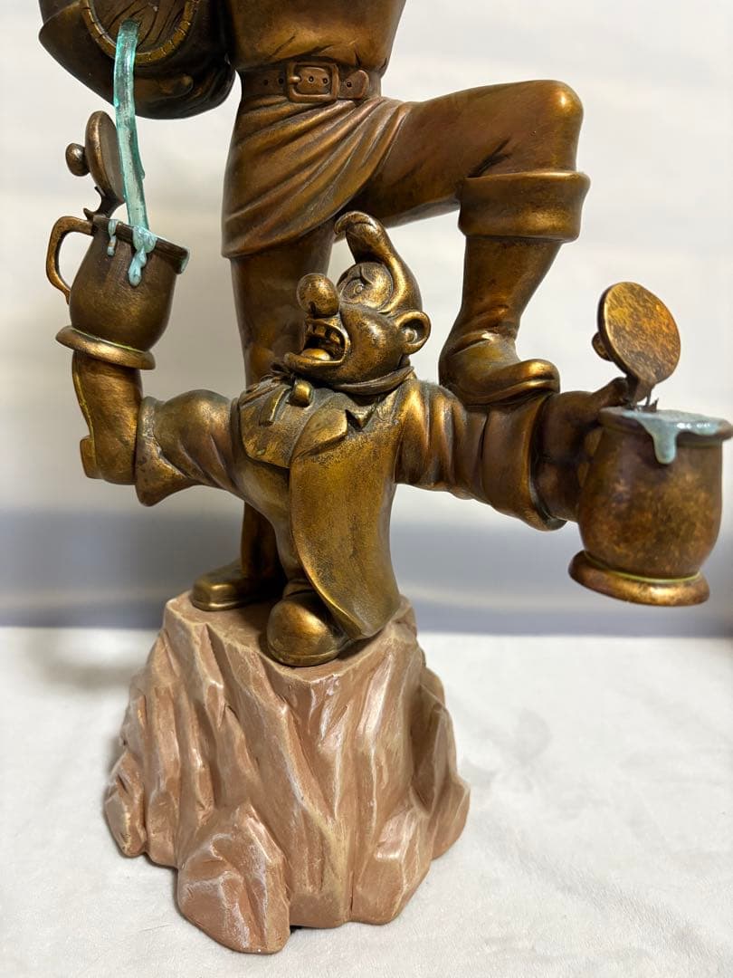 ミ*ク様 美女と野獣 ガストン＆ル・フウ フィギュア 銅像 訳あり