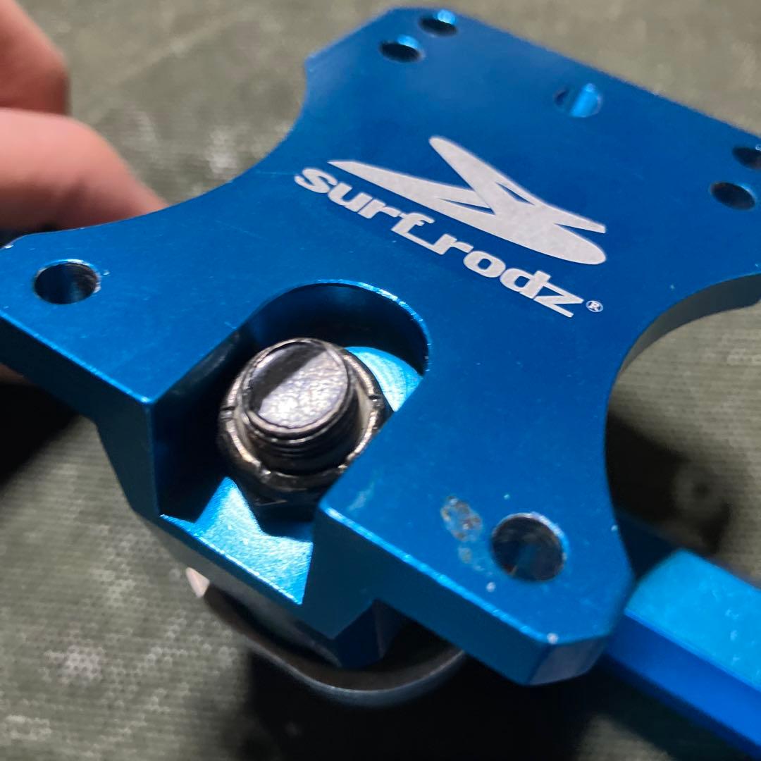 surf rodz TKP 159 リップタイドブッシュ、ビス、ライザーパッド付