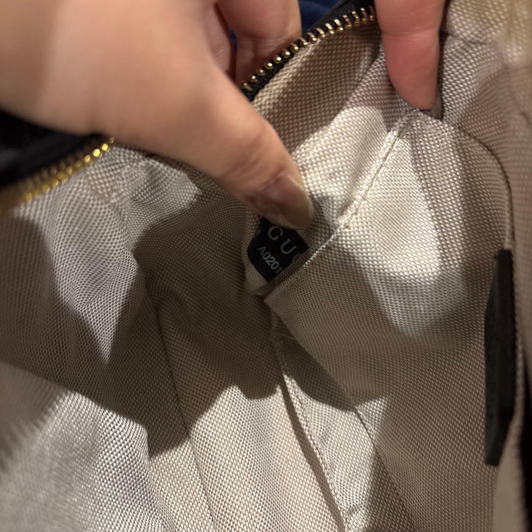 GUCCI ブラック ショルダーバッグ フリンジ付き