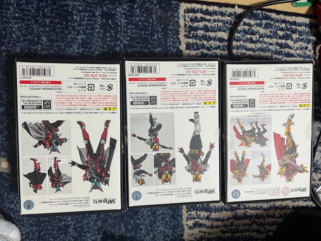 真骨彫 画面ライダーキバ ダークキバ エンペラーフォーム 3体セット