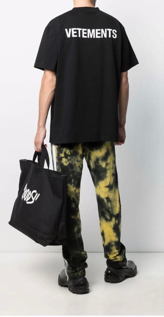 VETEMENTS ヴェトモン 半袖シャツ ブラック