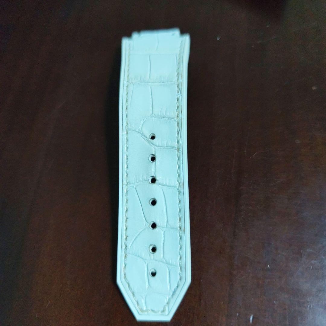 ウブロ　hublot クラッシックフュージョン　純正ベルト　白　クロコ