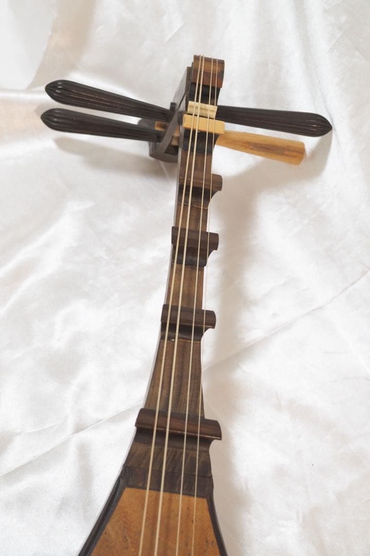 筑前琵琶 四弦 半月細工 和楽器