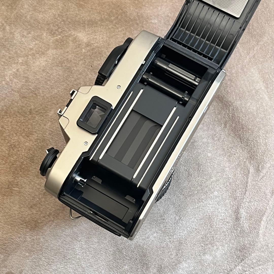 【動作品】Nikon FM10 + Zoom-NIKKOR 35~70mm