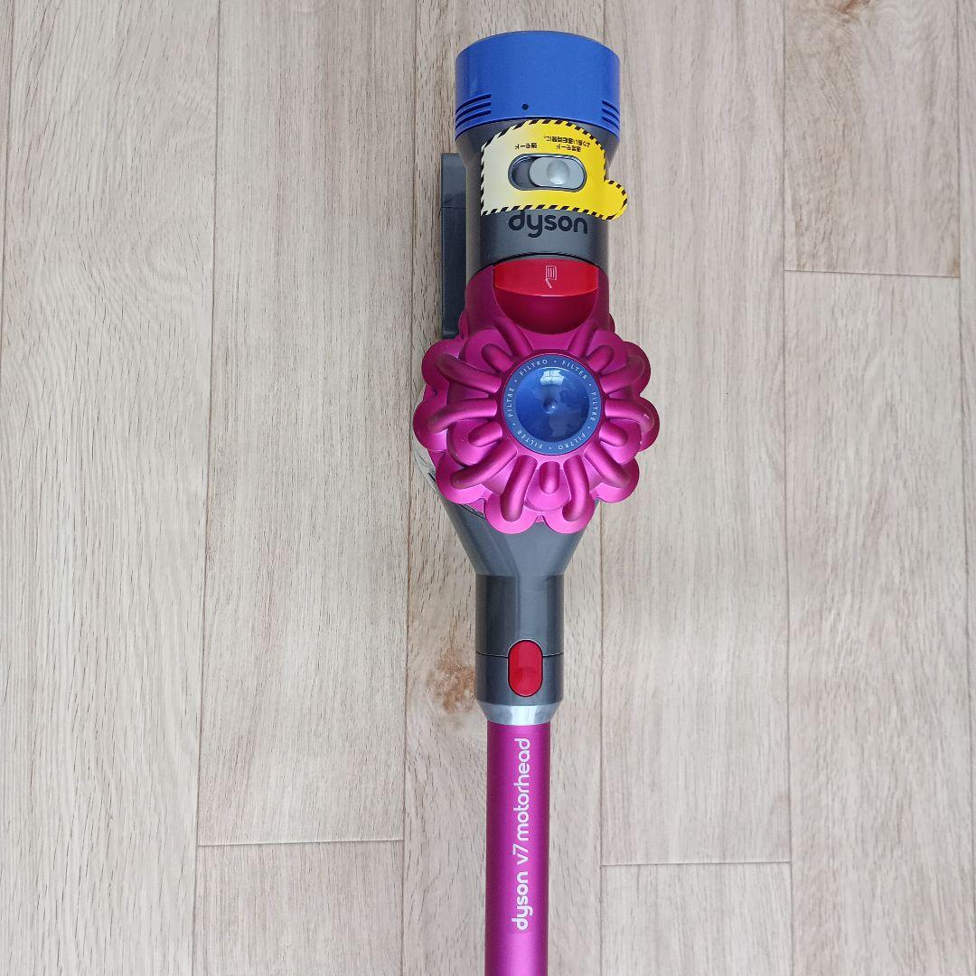 ダイソン 掃除機　スティックタイプ　充電器　替ヘッド付　送料込
