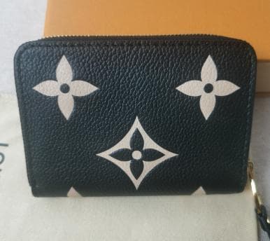 極美品 M69787 ケース財布