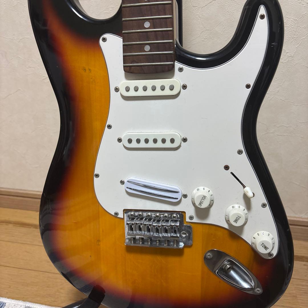 弦高低めLegend ストラトタイプ レリックギター