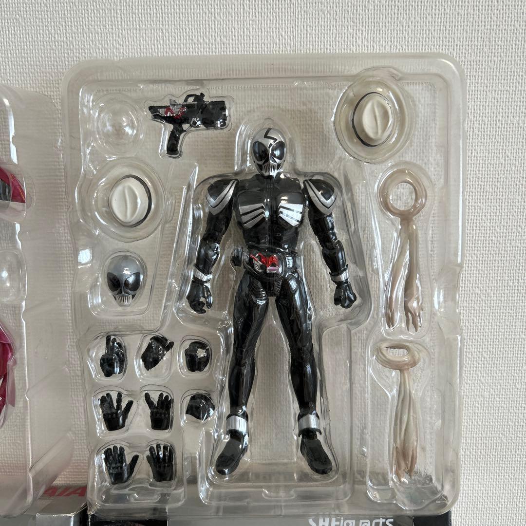 仮面ライダー s.h.figuarts フィギュアーツ 王蛇 カブト ゴースト