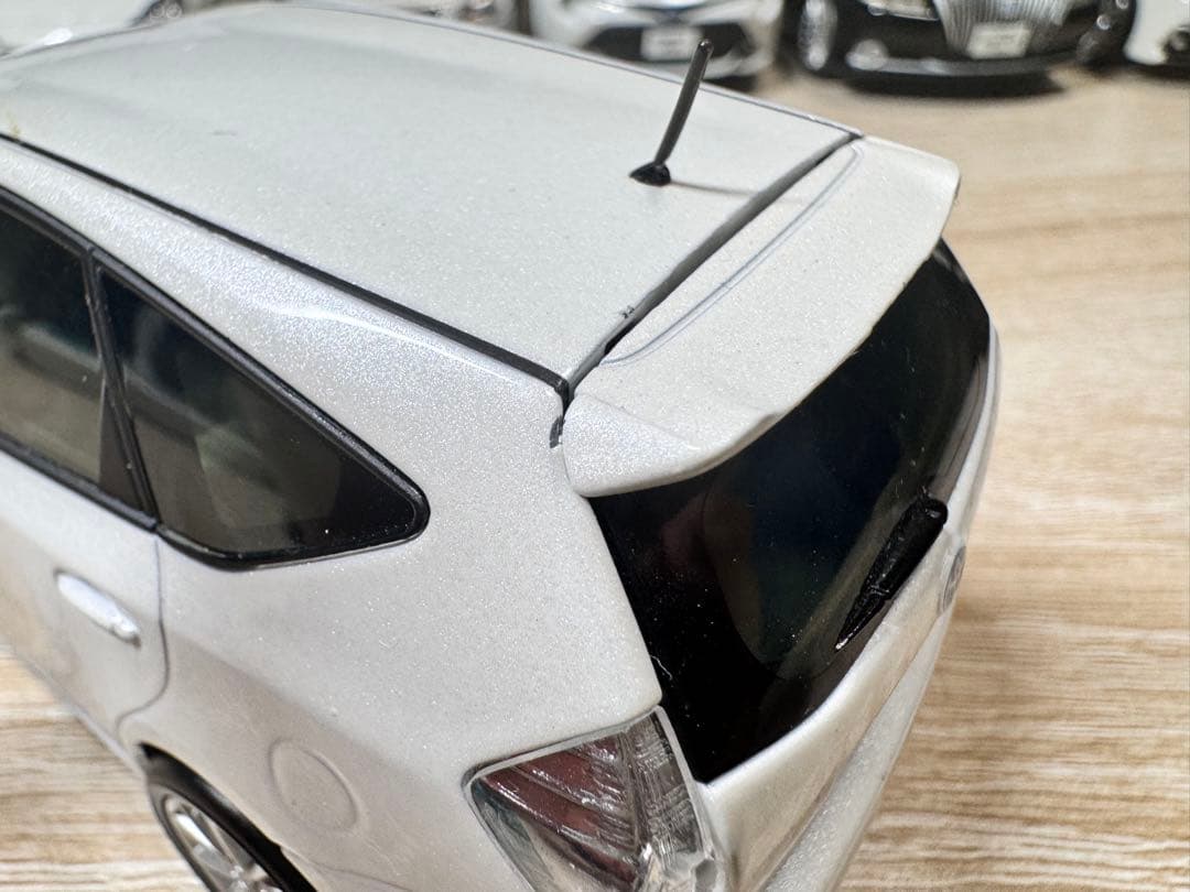 トヨタ カラーサンプル ミニカー 1/30 プリウスα ホワイトパール