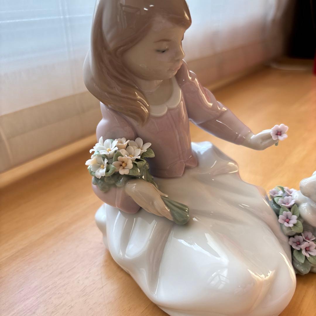 ゆ*あ様 リヤドロ　少女とウサギの陶器像