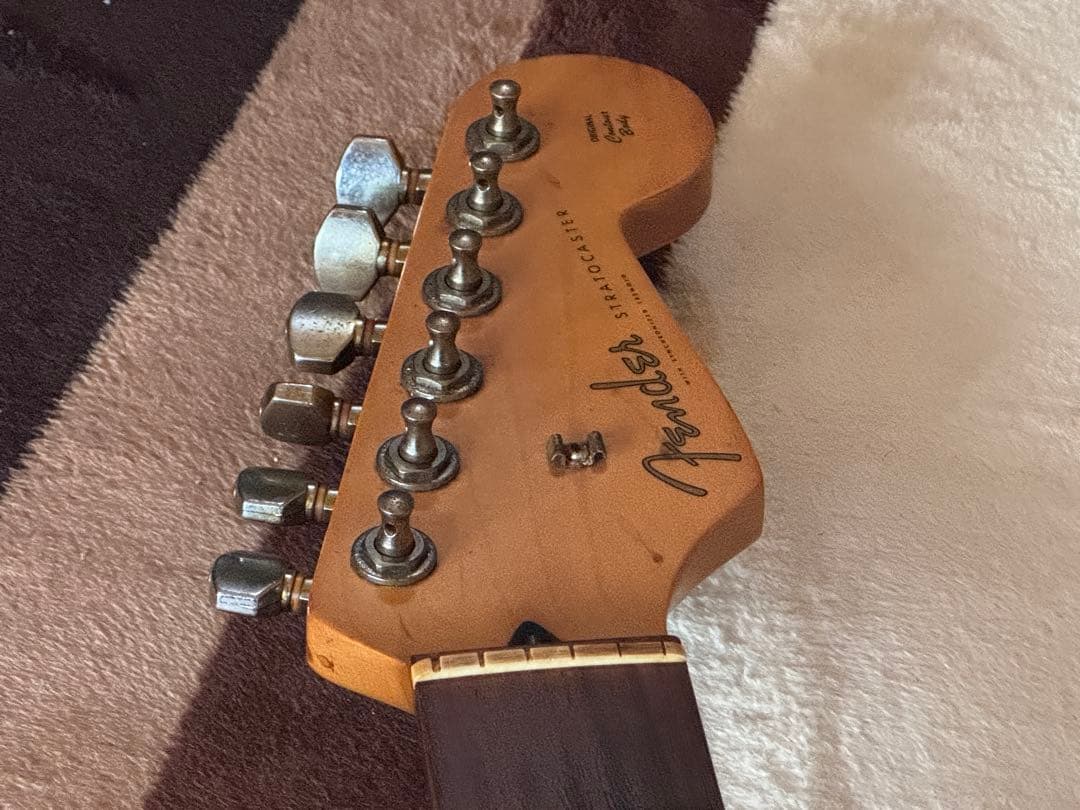 a*t様 Fender Japan ST CHAMP10 3TS