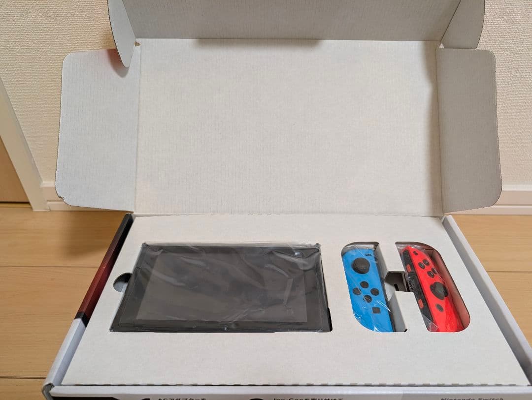 Nintendo Switch 本体 青/赤 ジョイコン