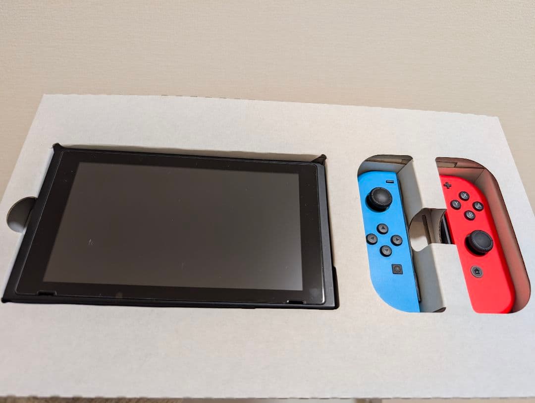 Nintendo Switch 本体 青/赤 ジョイコン