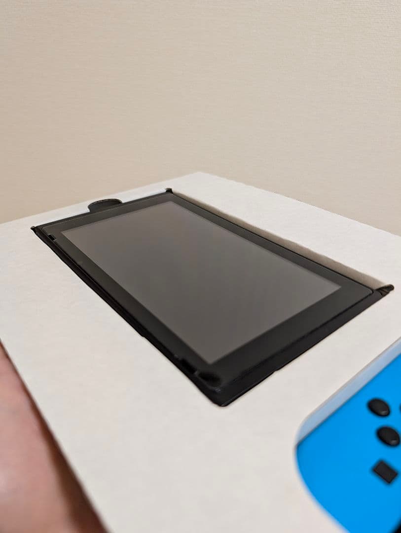 Nintendo Switch 本体 青/赤 ジョイコン