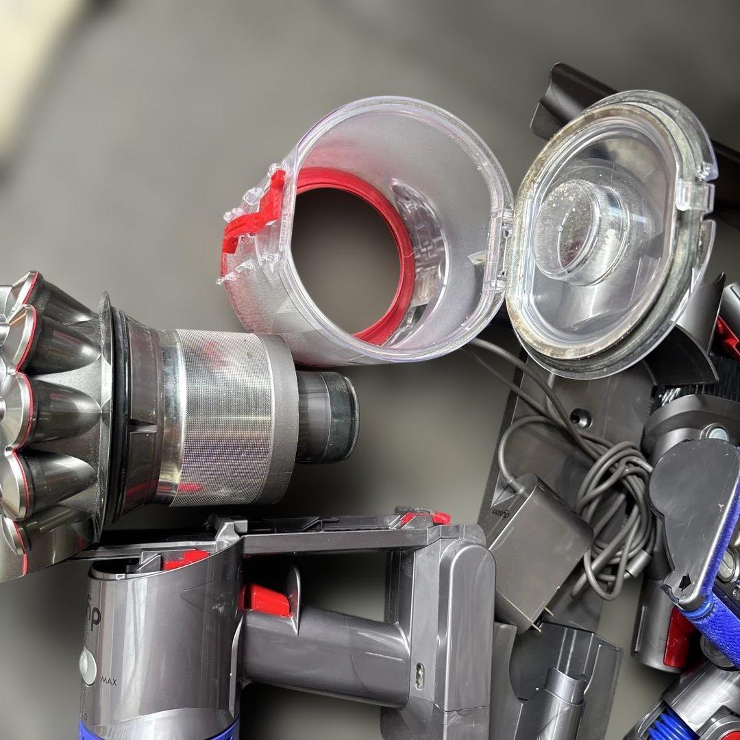 ダイソン　コードレスクリーナー　￼dyson v8 fluffy extra