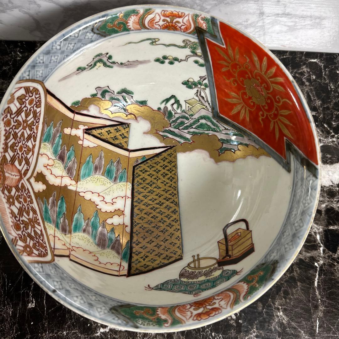 古伊万里、赤絵染め付け、金彩、瓔絡紋、屏風の図。火鉢山水図。