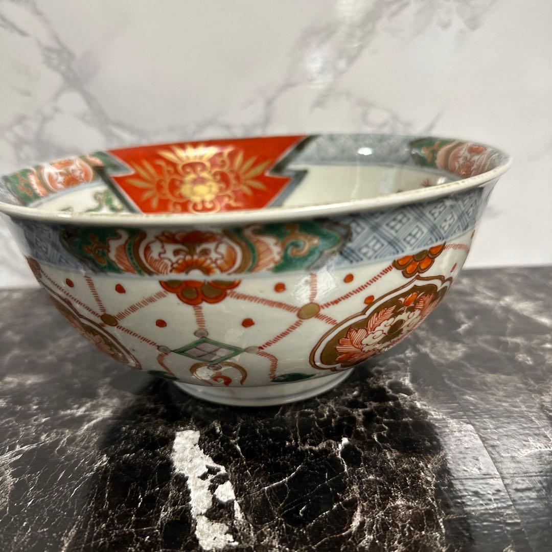 古伊万里、赤絵染め付け、金彩、瓔絡紋、屏風の図。火鉢山水図。