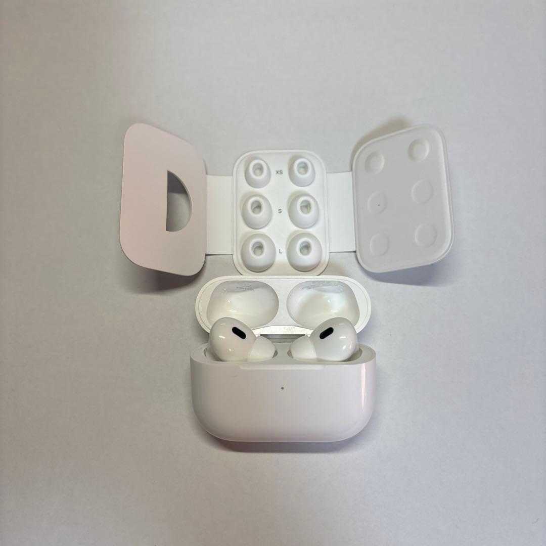 AirPods Pro 第2世代　本体 イヤーピース付きLightning