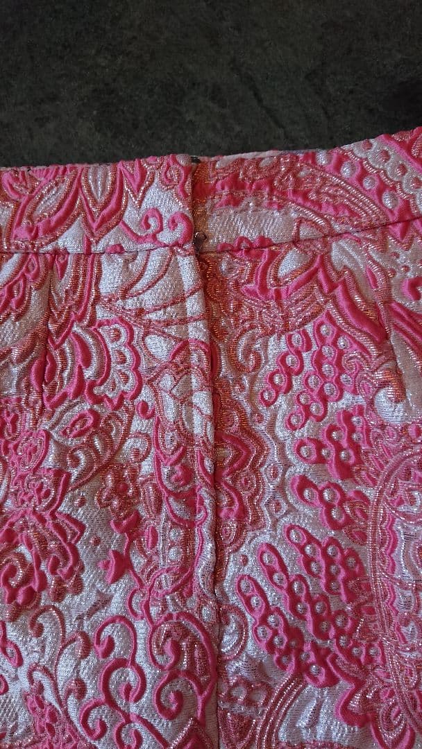 ＼新品未使用／ ドルチェアンドガッパーナ ペイズリーラメ刺繍 スカート